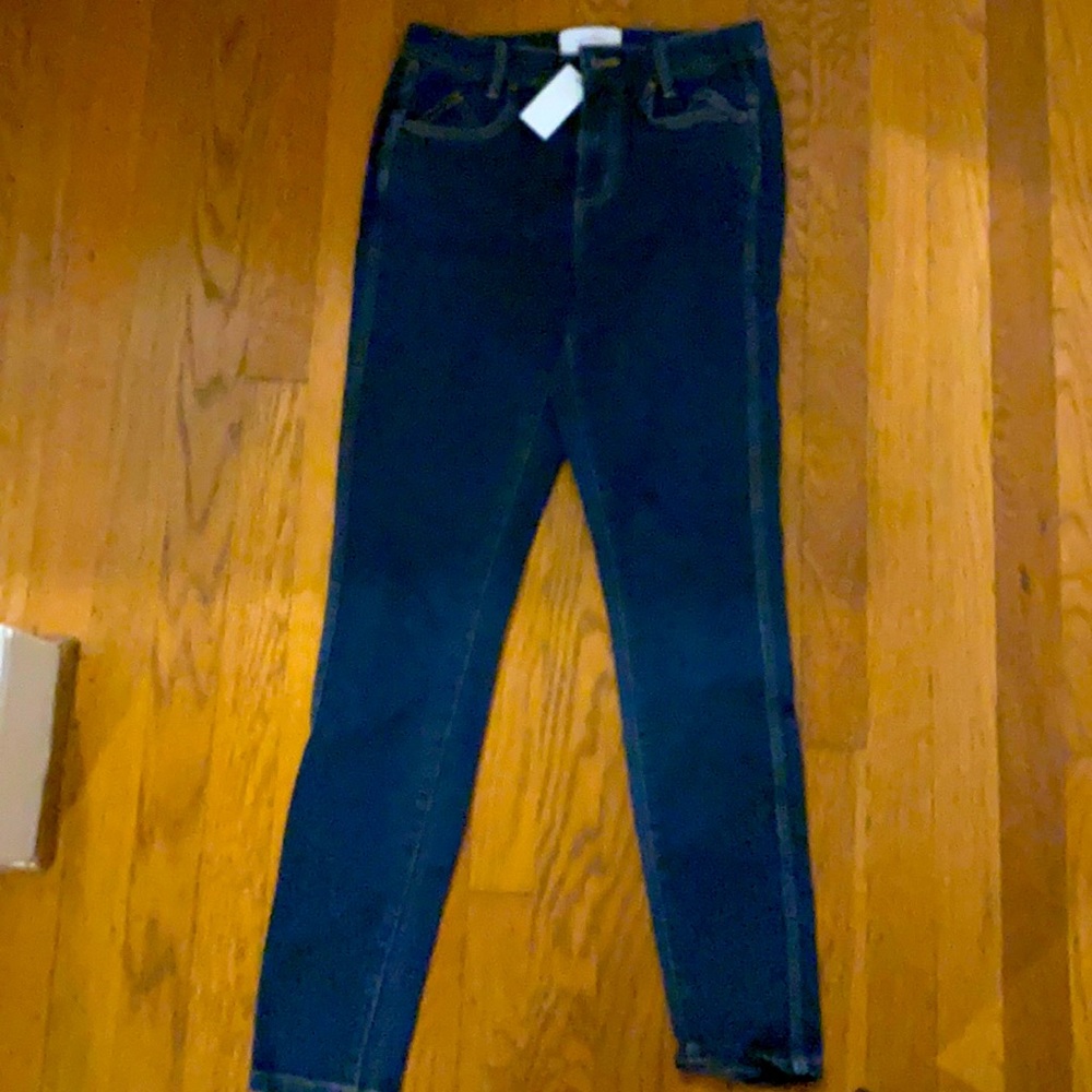 NWT Current Elliot size 26 skinny jeans.
